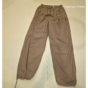 NWT Abercrombie & Fitch tan, utility parachute pant joggers, sz‎ S
